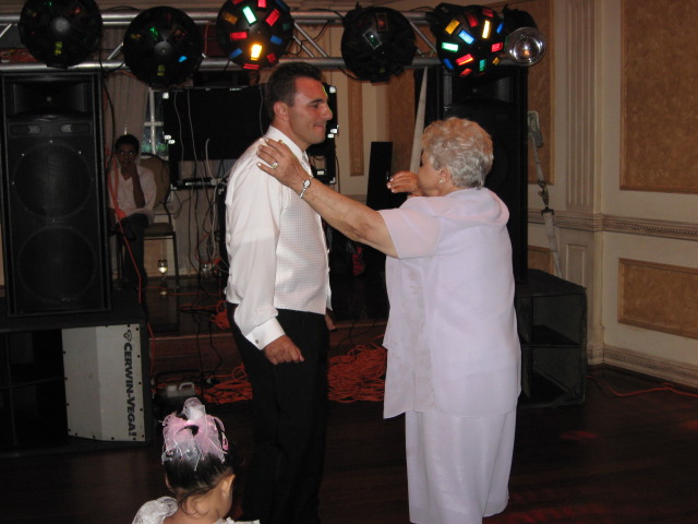 617x456 pixels (94K)